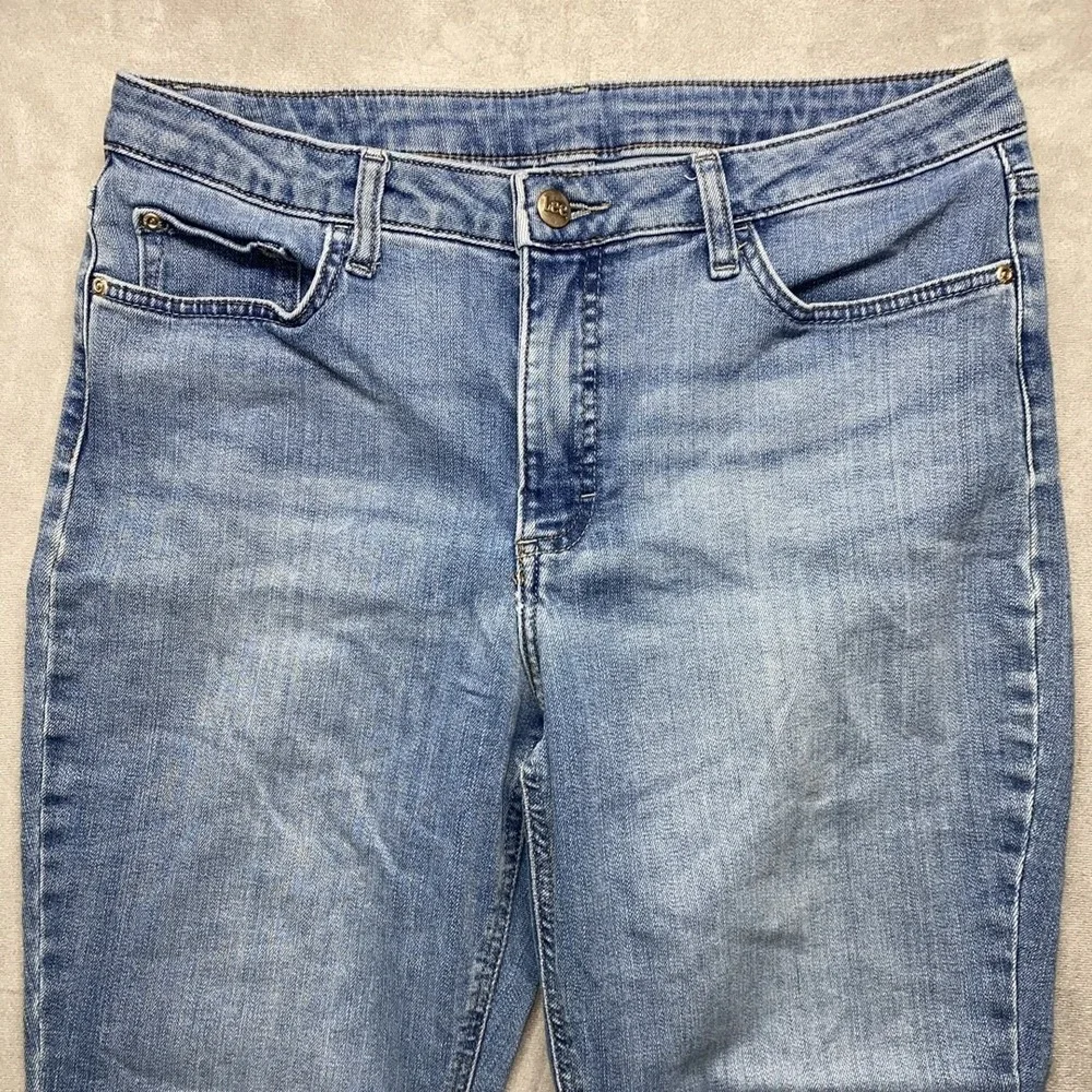 Lee Denim Jeans 32x29 Light Blue Wash Classic‎ Fit Five Pocket Distressed Casual